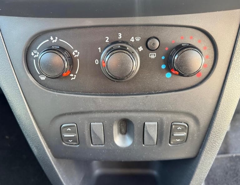 Dacia Sandero 1.2 Ambiance | 12 Months MOT | 1 Owner