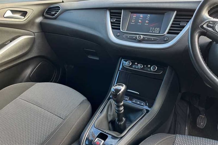 2019 Vauxhall Grandland X 1.2 Turbo SE 5dr HATCHBACK PETROL Manual
