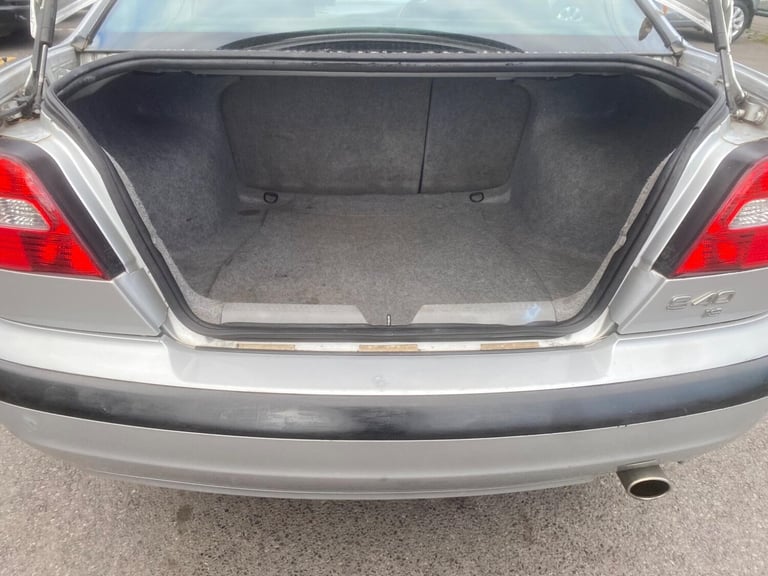 2004 Volvo S40 1.8 Sport 4dr Auto [122bhp] SALOON PETROL Automatic