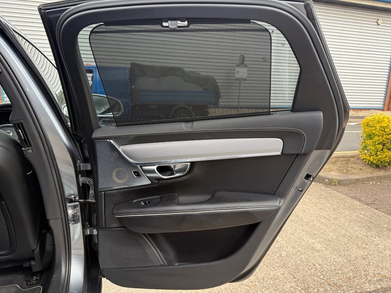 2018 Volvo S90 2.0 T8 Hybrid R DESIGN Pro 4dr AWD Geartronic SALOON Petrol Parallel Phev Automatic