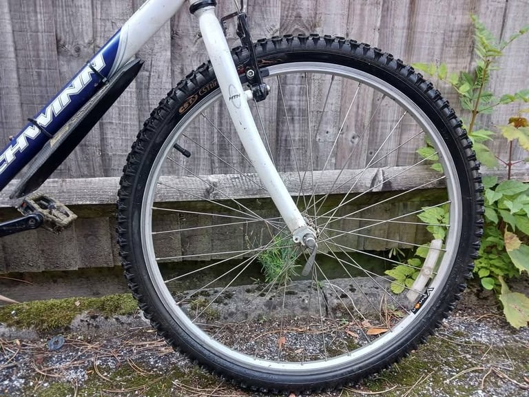 Schwinn Sierra: Adult Lightweight All Terrain Bike
