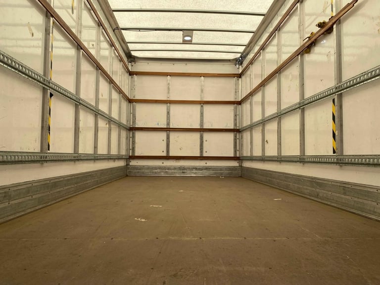 MITSUBISHI FUSO CANTER 7C18 7.5 TONNE BOX VAN 2021 – CN70 UYH