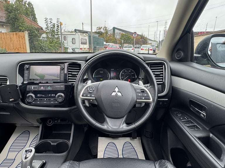  Mitsubishi Outlander 2.0h 12kWh GX4hs CVT 4WD Euro 5 (s/s) 5dr Petrol/Electric Hybrid Automatic