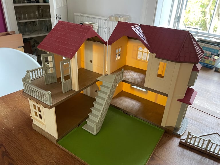 SYLVANIAN FAMILIES beechwood hall