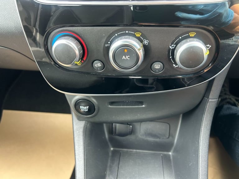 Renault Clio PLAY Petrol