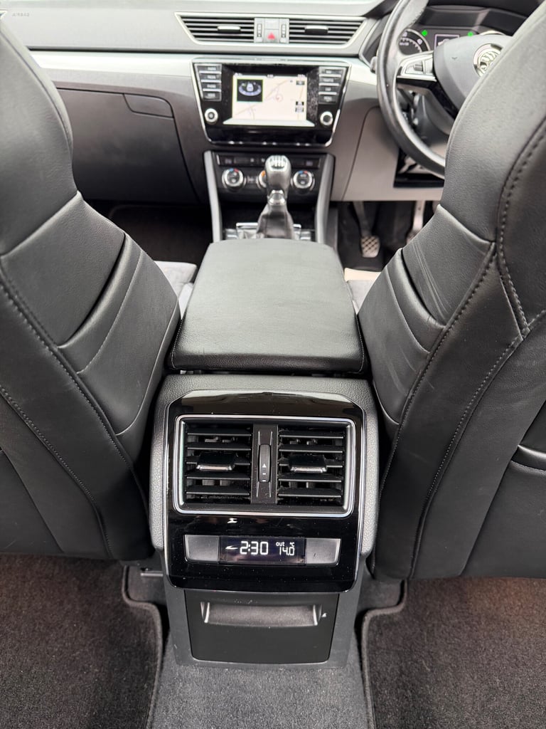 2015 Skoda Superb 2.0 TDI CR SE Business/ULEZ/£20 Road Tax/6 Months Warranty  ESTATE Diesel Manual