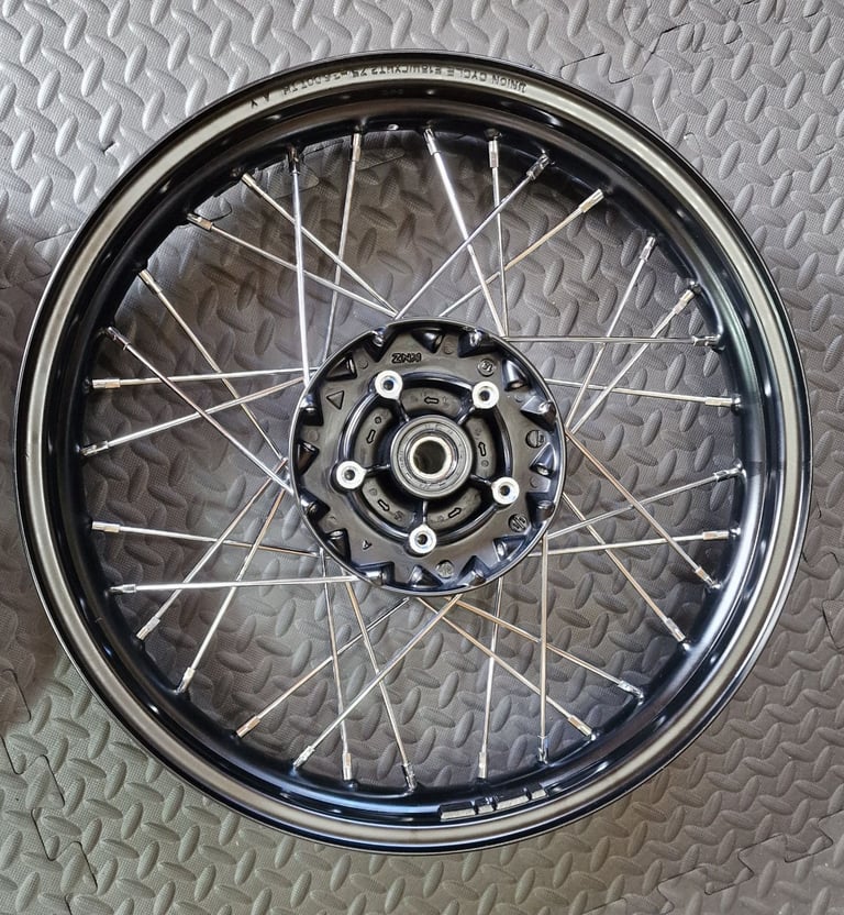 Genuine Triumph Bonneville T120 (Black) Front & Rear wheels