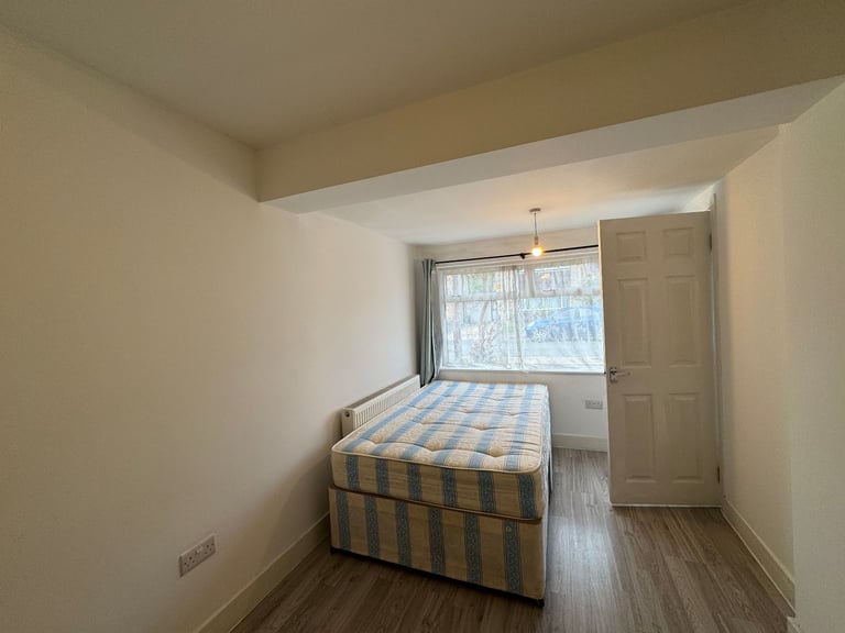 Room to Rent -Double -En suite  , All Bills Included