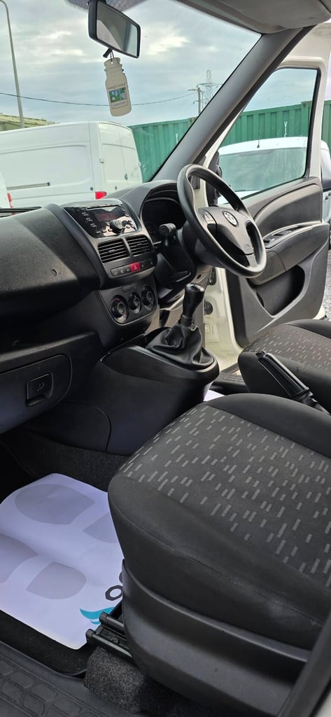 2017 Vauxhall Combo L1H1 2300 CDTI ECOFLEX S/S 5 SEATER COMBI CREW VAN 1.3 CDTI 95ps Van/side win...