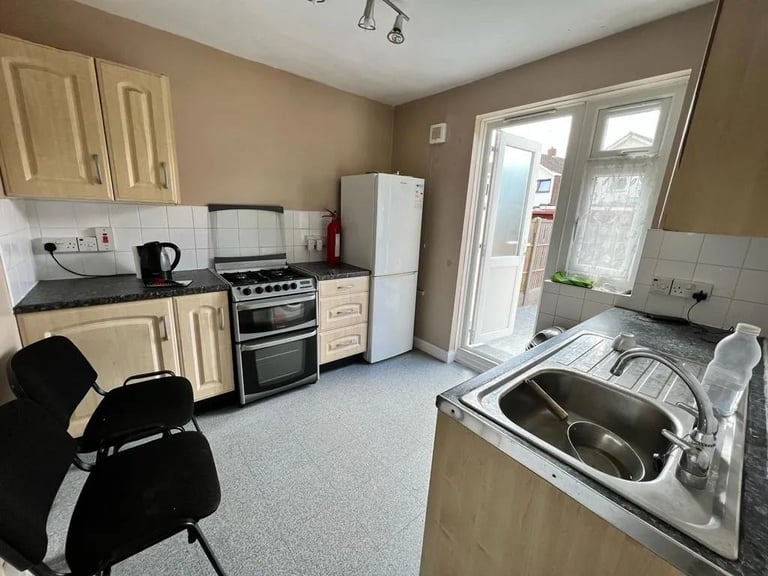 Newly Refurbished 3 Bedroom Terraced House to Let in Eastham, E6 