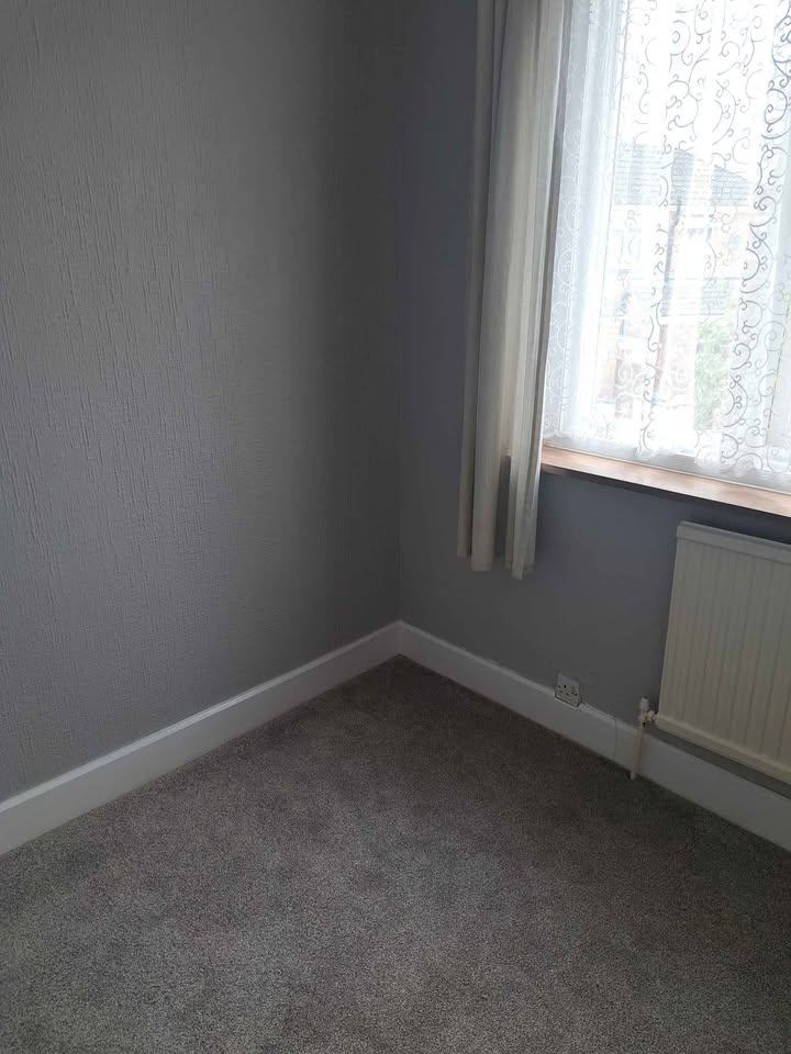 3 beds 1 bathroom – House