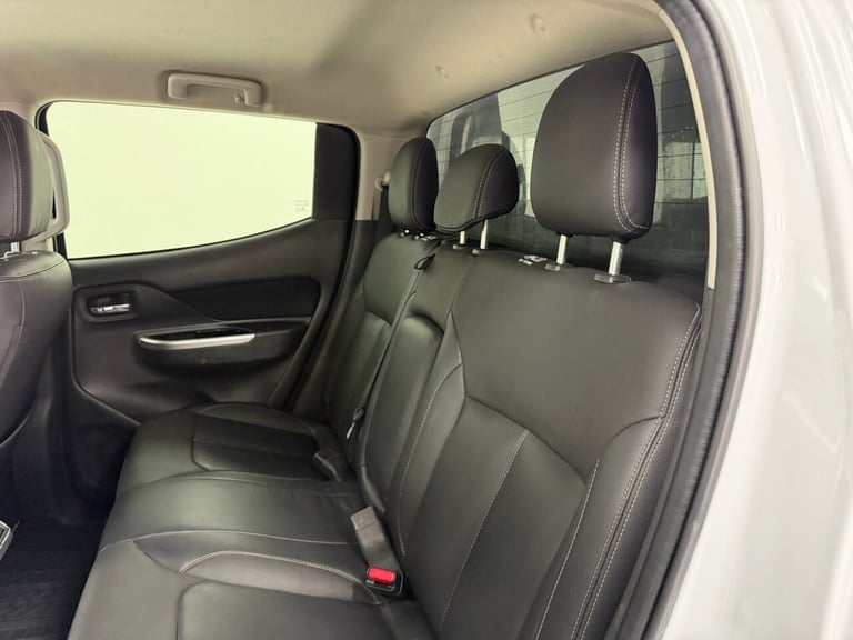 2020 Mitsubishi L200 2.2 DI-D DC Warrior Pickup Double Cab 4dr Diesel Manual 4WD Euro 6 (s/s) (1 ...