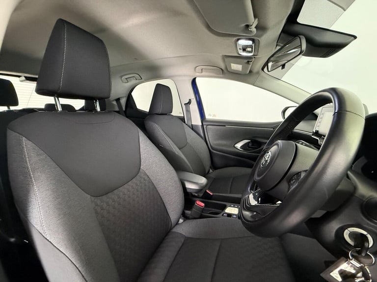 2020 Toyota Yaris 1.5 VVT-h Icon E-CVT Euro 6 (s/s) 5dr Hatchback PETROL/ELECTRIC Automatic