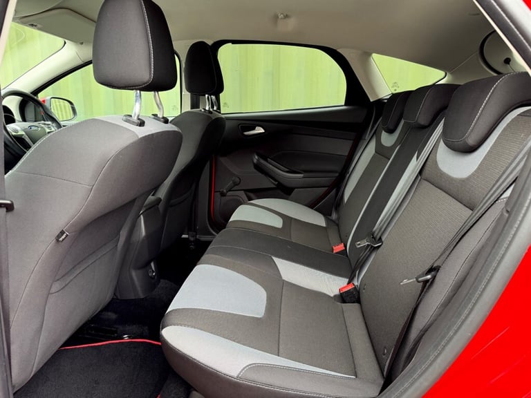 2013 Ford Focus 1.0T EcoBoost Zetec S Hatchback 5dr Petrol Manual Euro 5 (s/s) (125 ps) Hatchback...