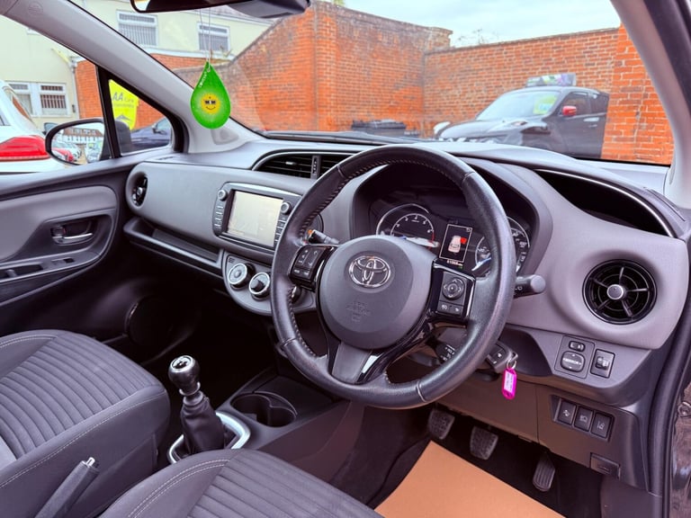 TOYOTA YARIS 1.5 VVT-i Icon Tech 2018