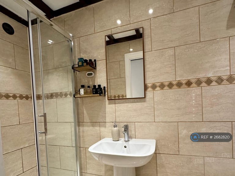 4 bedroom house in Wanlip Road, London, E13 (4 bed) (#2682820)