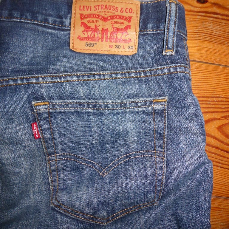 2 pairs of men's jeans - 1 pair Levis + 1 unbranded - for up-cycle craft,  material use or repair