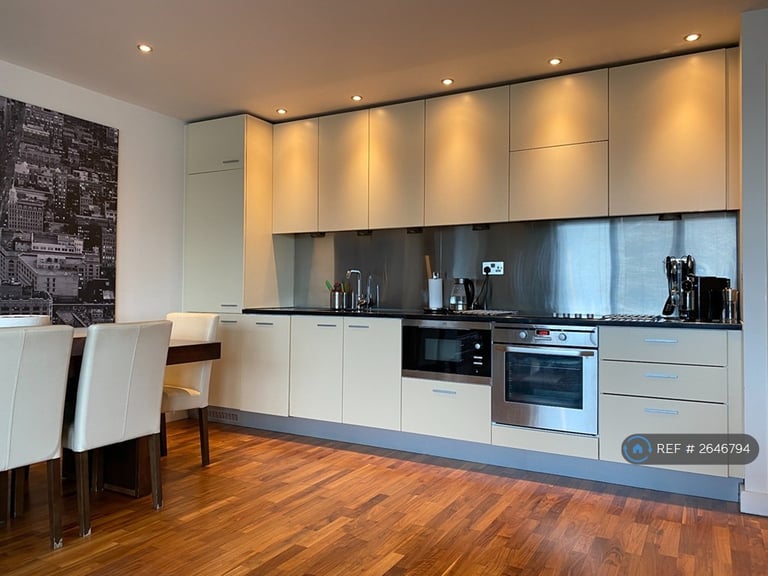 2 bedroom flat in Liverpool, Liverpool, L3 (2 bed) (#2646794)
