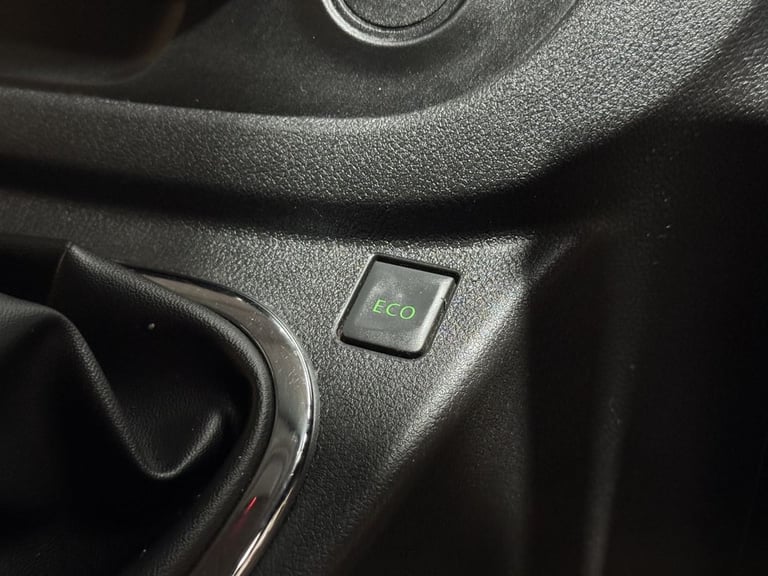 2016 Vauxhall Vivaro 1.6 CDTi 2900 BiTurbo ecoFLEX Sportive Crew Van Double Cab 5dr Diesel Manua ...