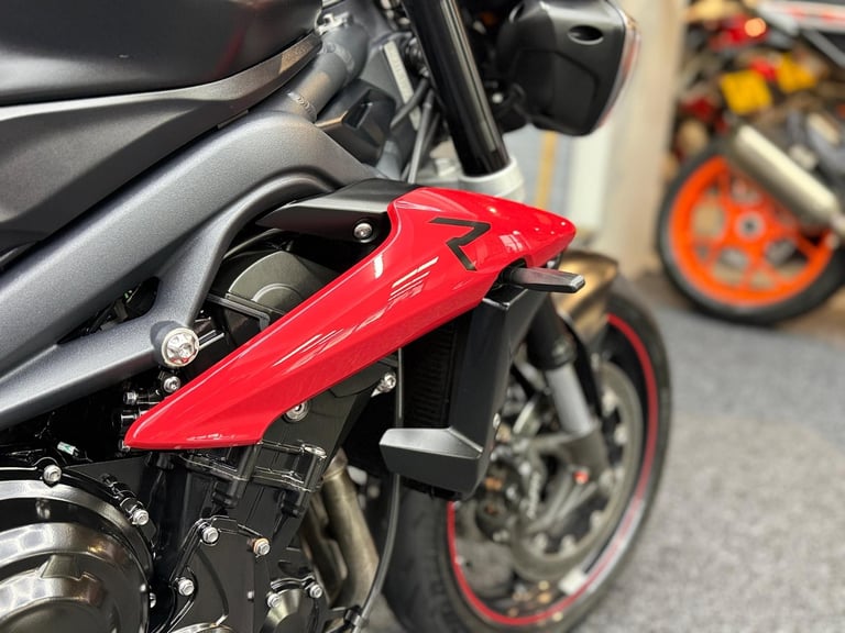 2015 65 Triumph Street Triple 675 R - Only 14168 Miles - SC GP Exhaust ++