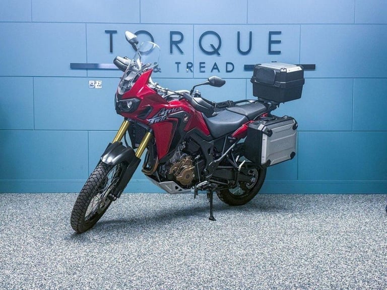 2017 17 HONDA CRF1000L AFRICA TWIN 1000 MANUAL - LOW MILES - FULL LUGGAGE