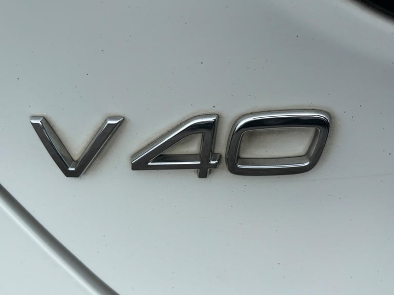 2014 Volvo V40 T3 R DESIGN 5dr HATCHBACK PETROL Manual