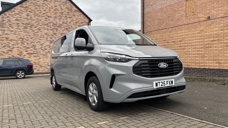2025 Ford Transit Custom 2.0 EcoBlue 136ps H1 Double Cab Van Limited Auto PANEL VAN DIESEL Automatic
