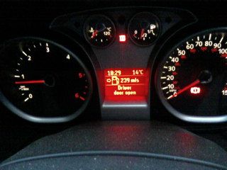 FORD FOCUS 1.6 TDCi TITANIUM TURBO DIESEL 5-DR 2010 (60 PLATE) 109K MILES  FULL SERVICE HISTORY  