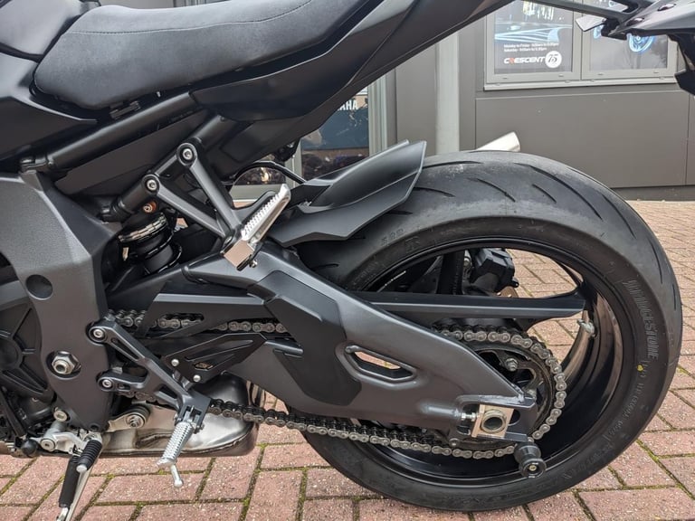 YAMAHA MT-10 2022 - TECH BLACK - AKRAPOVIC - RECENT TYRES - 5 SERVICE ENTRIES