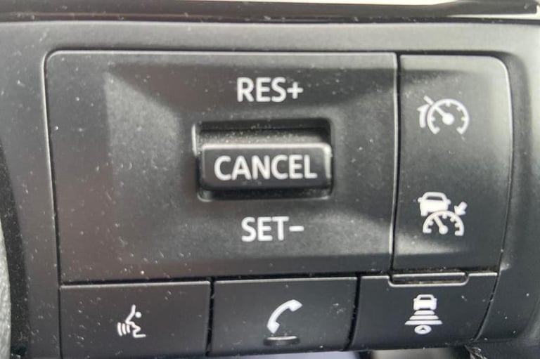 2022 Nissan Qashqai 1.3 DiG-T MH 158 N-Connecta 5dr Xtronic HATCHBACK PETROL Automatic