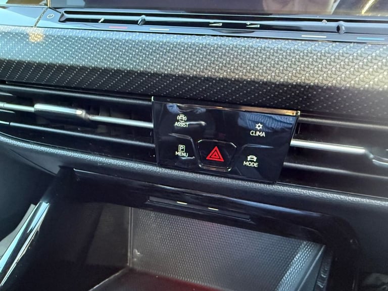 2023 23 VOLKSWAGEN GOLF 1.5 TSI R-LINE HATCHBACK 5DR PETROL MANUAL EURO 6 (S/S) 