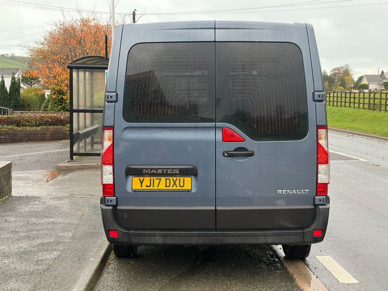 2017 Renault Master SL28dCi 170 Business AUTOMATIC WHEELCHAIR ACCESS/CAMPER PANEL VAN Diesel Auto...