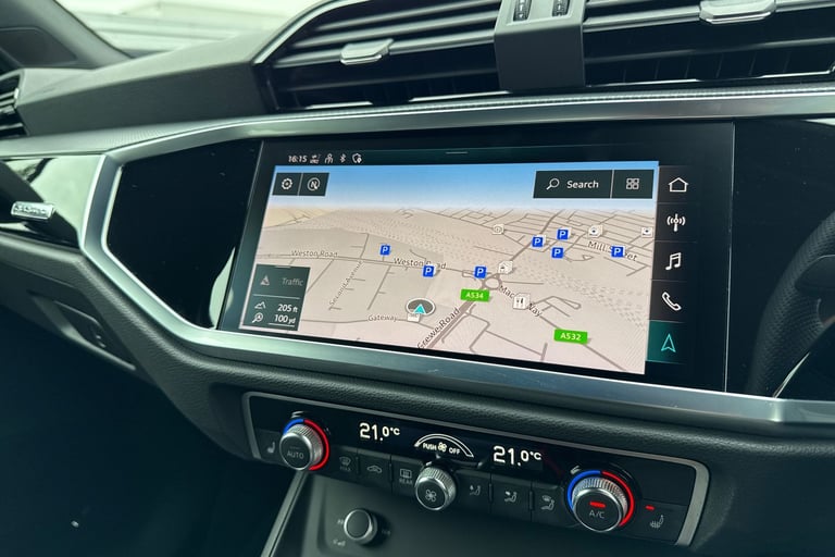 2022 Audi Q3 Black Edition 40 TFSI quattro 190 PS S tronic SUV PETROL Automatic