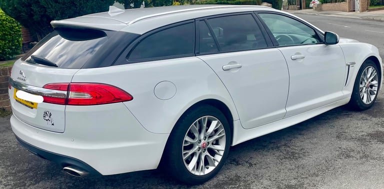 image for Jaguar XF Estate 2.2 Turbo diesel R-Sport Facelift Luxury pack model 200 bhp Hpi clear (2014 14)