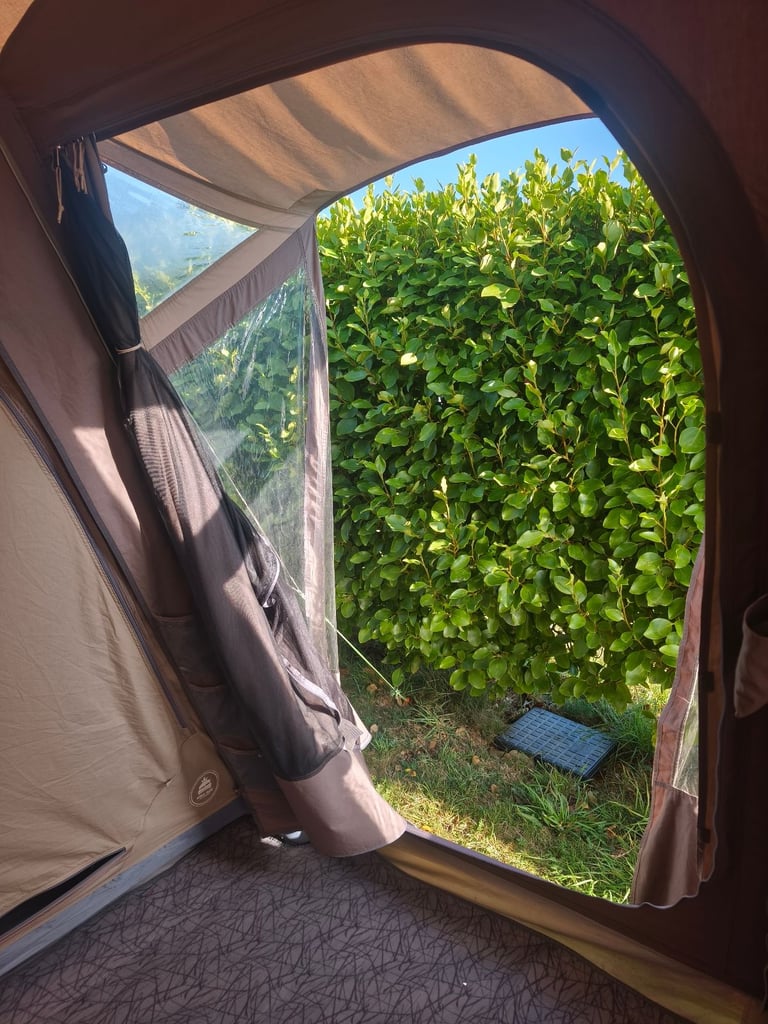 Vango Illusion 800 XL Polycotten Airbeam 