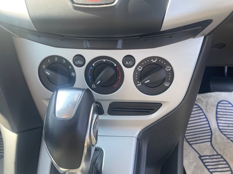 2013 Ford Focus 1.6 125 Zetec 5dr Powershift Petrol