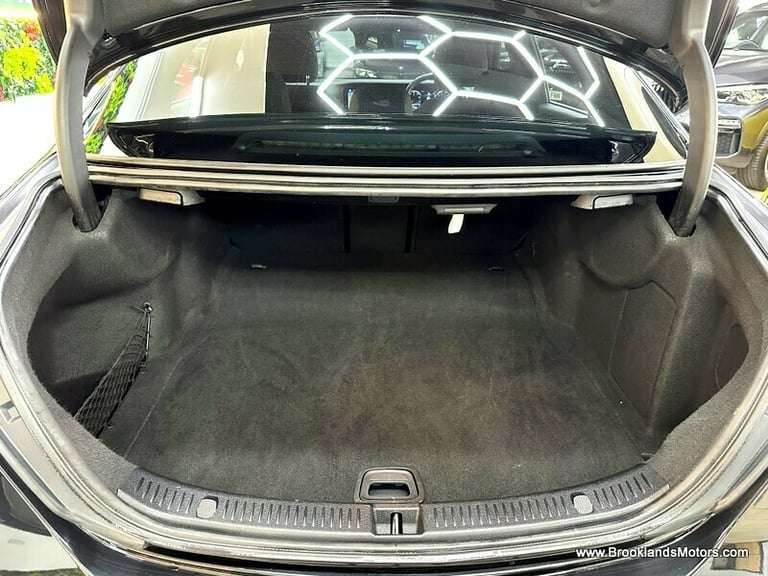 Mercedes E Class E 400 D 4MATIC AMG LINE PREMIUM [3X MERCEDES SERVICES, SAT NAV,