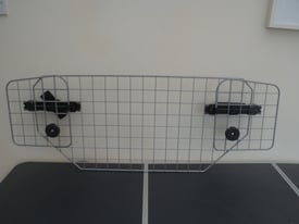  Halfords Premium Mesh Dog Guard new with instructions