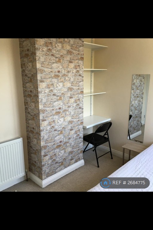 6 bedroom house in Penarth Road, Falmouth, TR11 (6 bed) (#2684775)