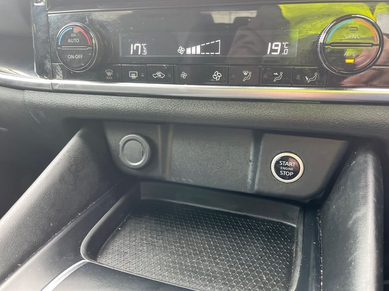  Nissan Qashqai 1.3 Dig T Mhev N Connecta Suv 5dr Petrol Hybrid Manual Euro 6