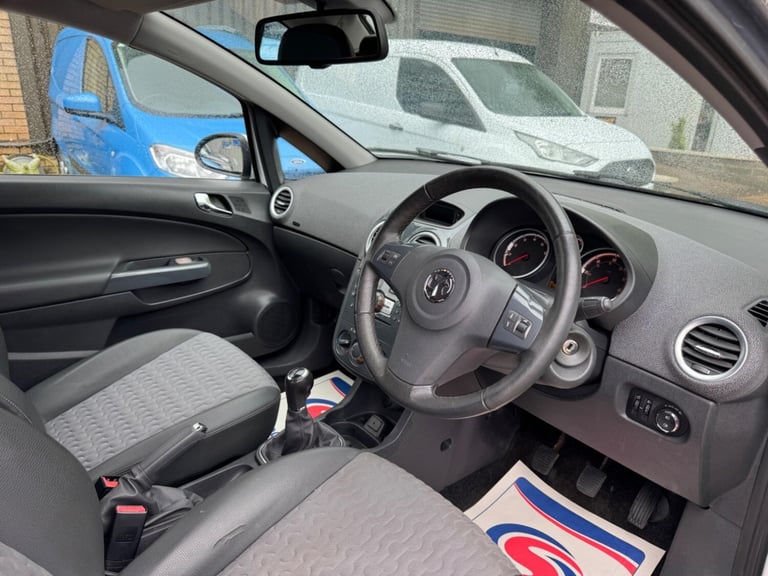 2013 Vauxhall Corsa 1.4 16V SE Euro 5 3dr HATCHBACK Petrol Manual