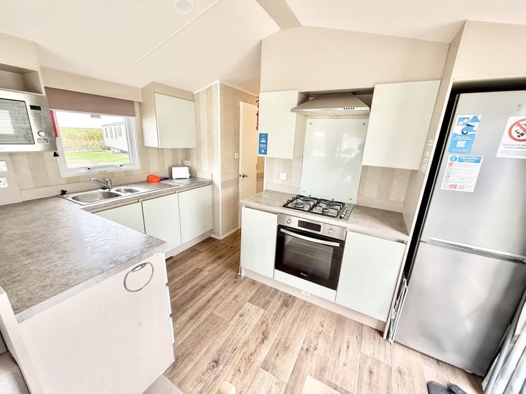 Huge 3 bed static caravan 8 berth clacton essex suffolk Orchards Beach london