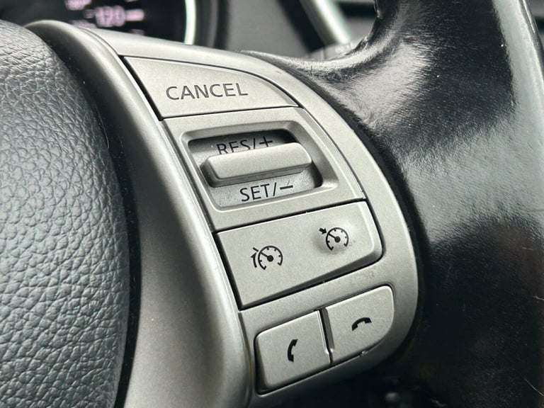 2017 Nissan Qashqai 1.5 dCi N-Connecta SUV 5dr Diesel Manual 2WD Euro 6 (s/s) (110 ps) HATCHBACK ...