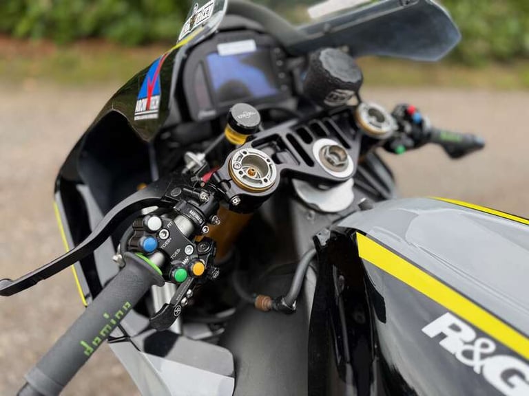  Kawasaki ZX-10RR NINJA Manual