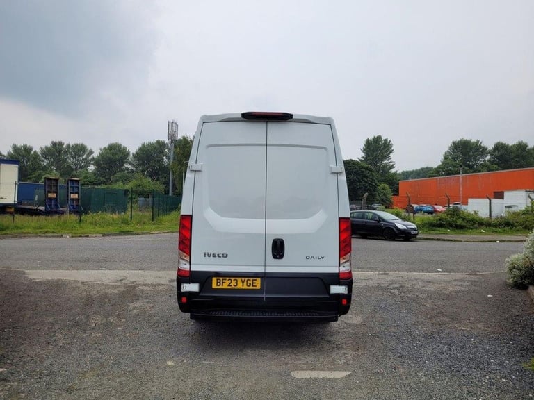 2023 ON 23 PLATE IVECO DAILY 35 S14B MWB 2300CC 135BHP DIESEL VAN 30K ULEZ FREE 