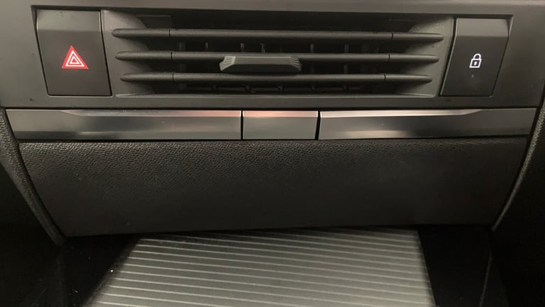 2023 Vauxhall Astra 54kWh Ultimate Hatchback 5dr Electric Auto (156 ps) Hatchback Electric Automatic