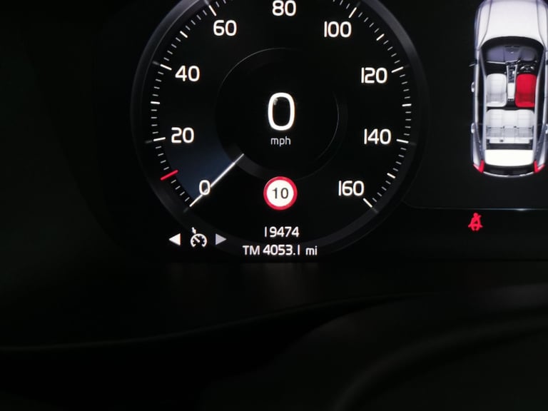 2020 Volvo XC40 1.5 T3 Momentum SUV 5dr Petrol Auto Euro 6 (s/s) (163 ps) - SENSUS SAT NAV  Suv P...