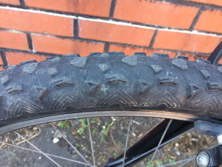 Btwin Rockrider RR 5.2 mountain bike