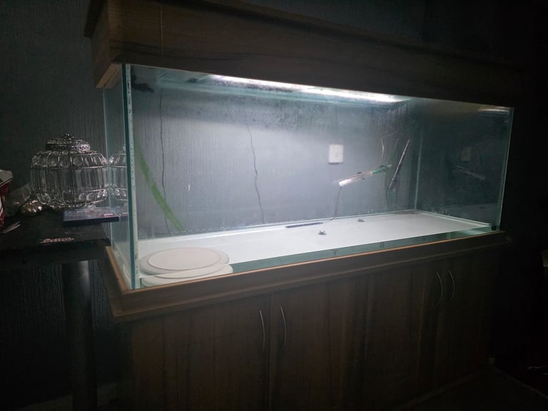 image for 5ft fishtank (massive) 