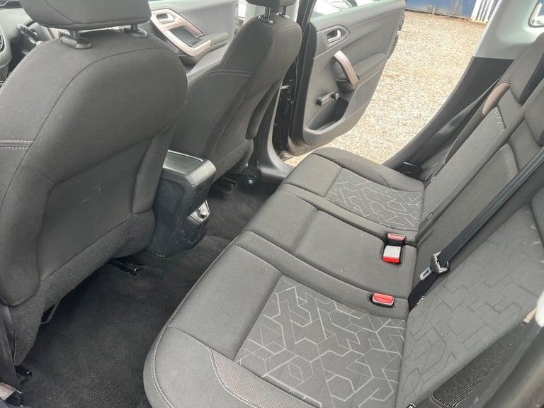 PEUGEOT 2008 1.2 PureTech Active 2015